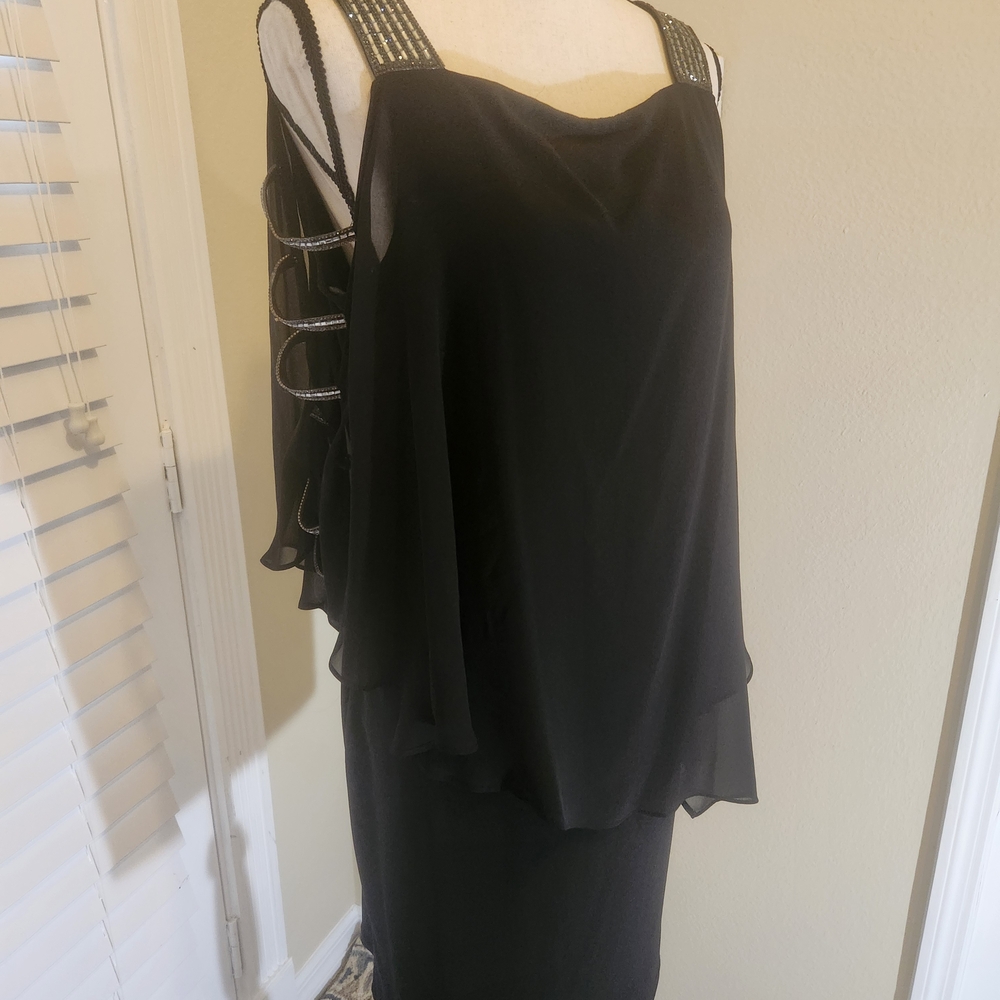 Elegant Black Sleeveless Dress